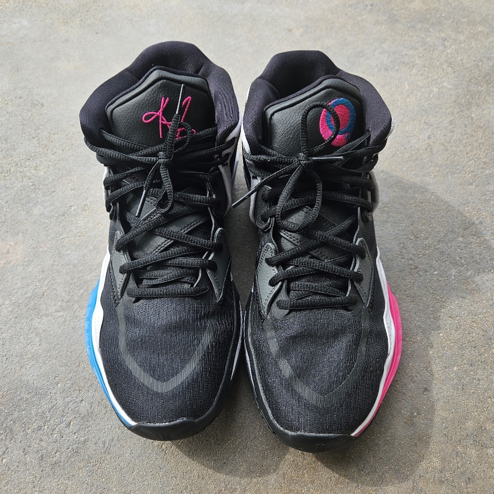 Nike Kyrie Infinity South Beach Shoes - Picture 2 of 11